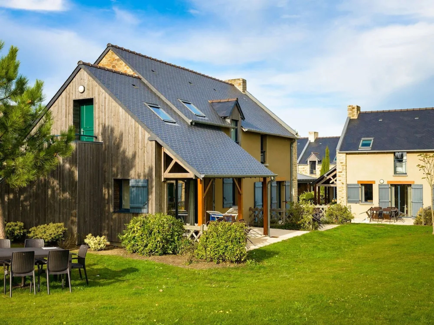 Beautiful Vacation Home Near a Breton Oyster Fishing Village