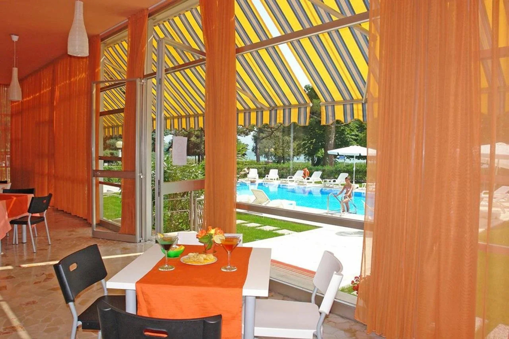 Hi Hotels Sirmione - Lakeview Pool
