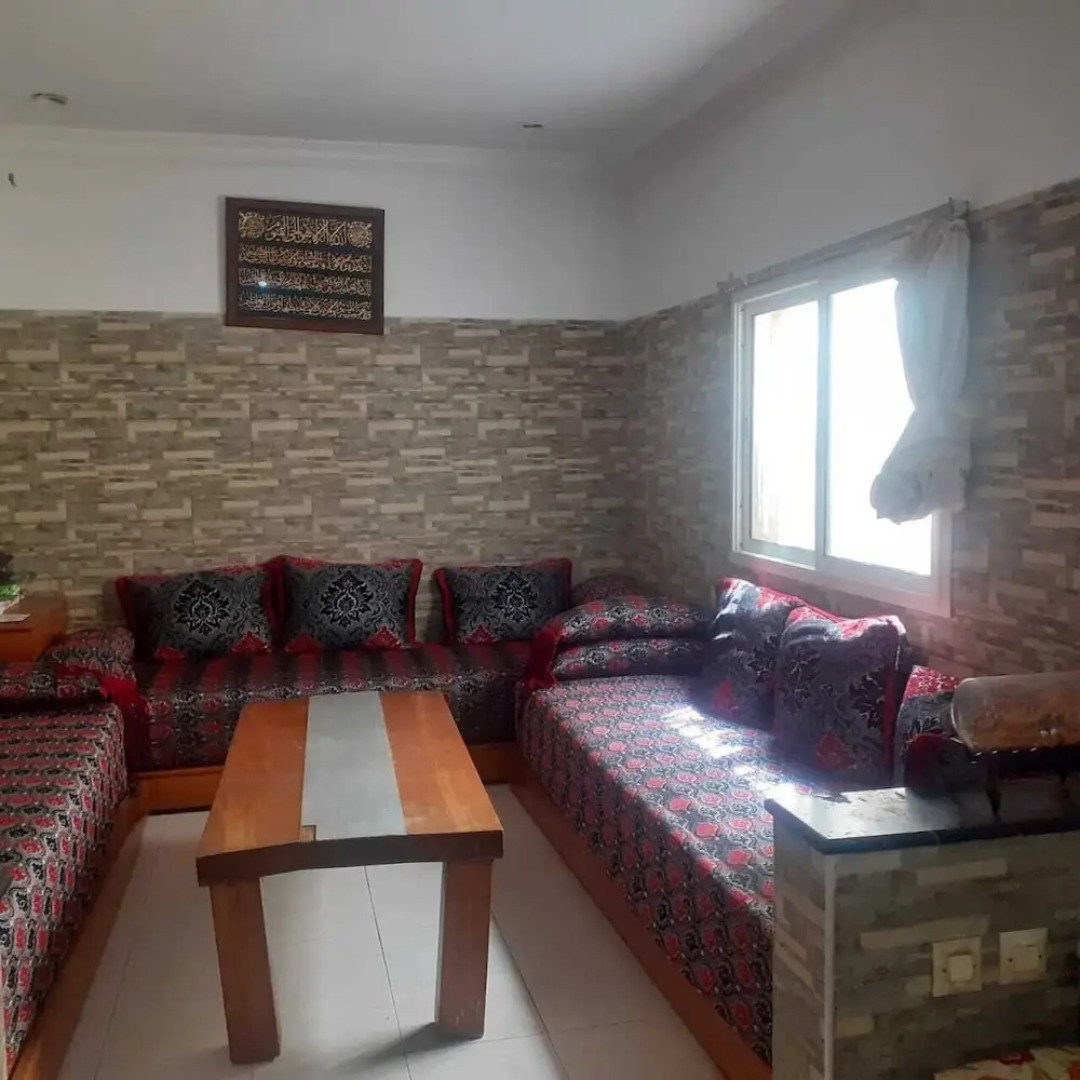 Captivating 4-bed House in Tamaris