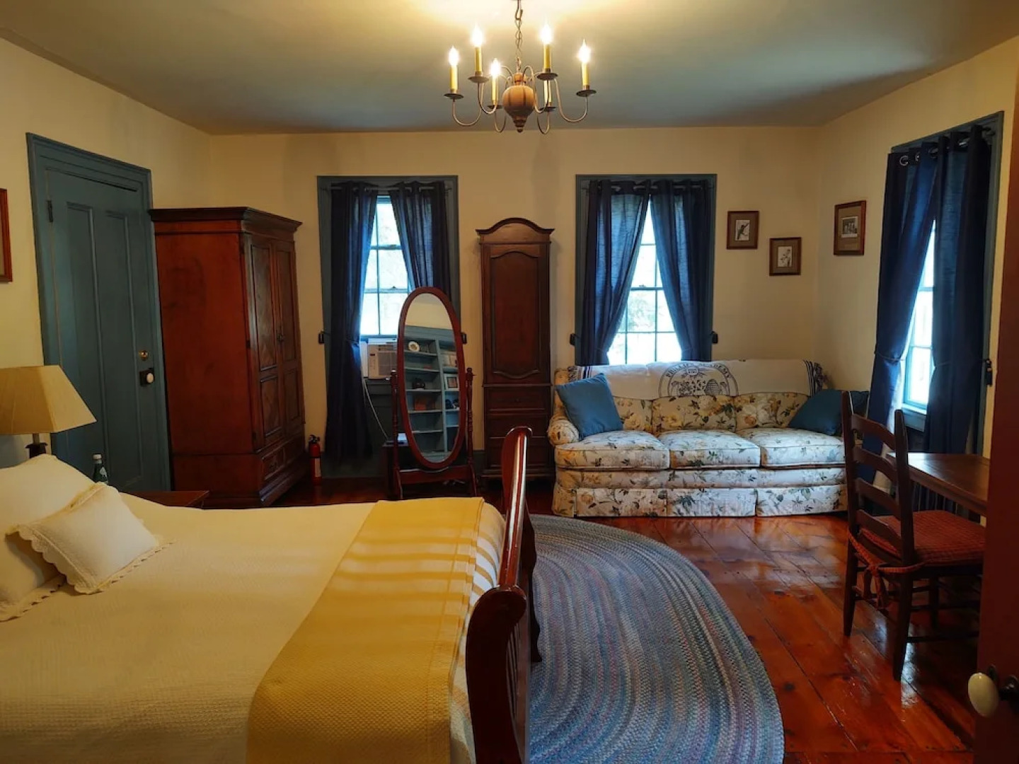 1805 House Bed and Breakfast