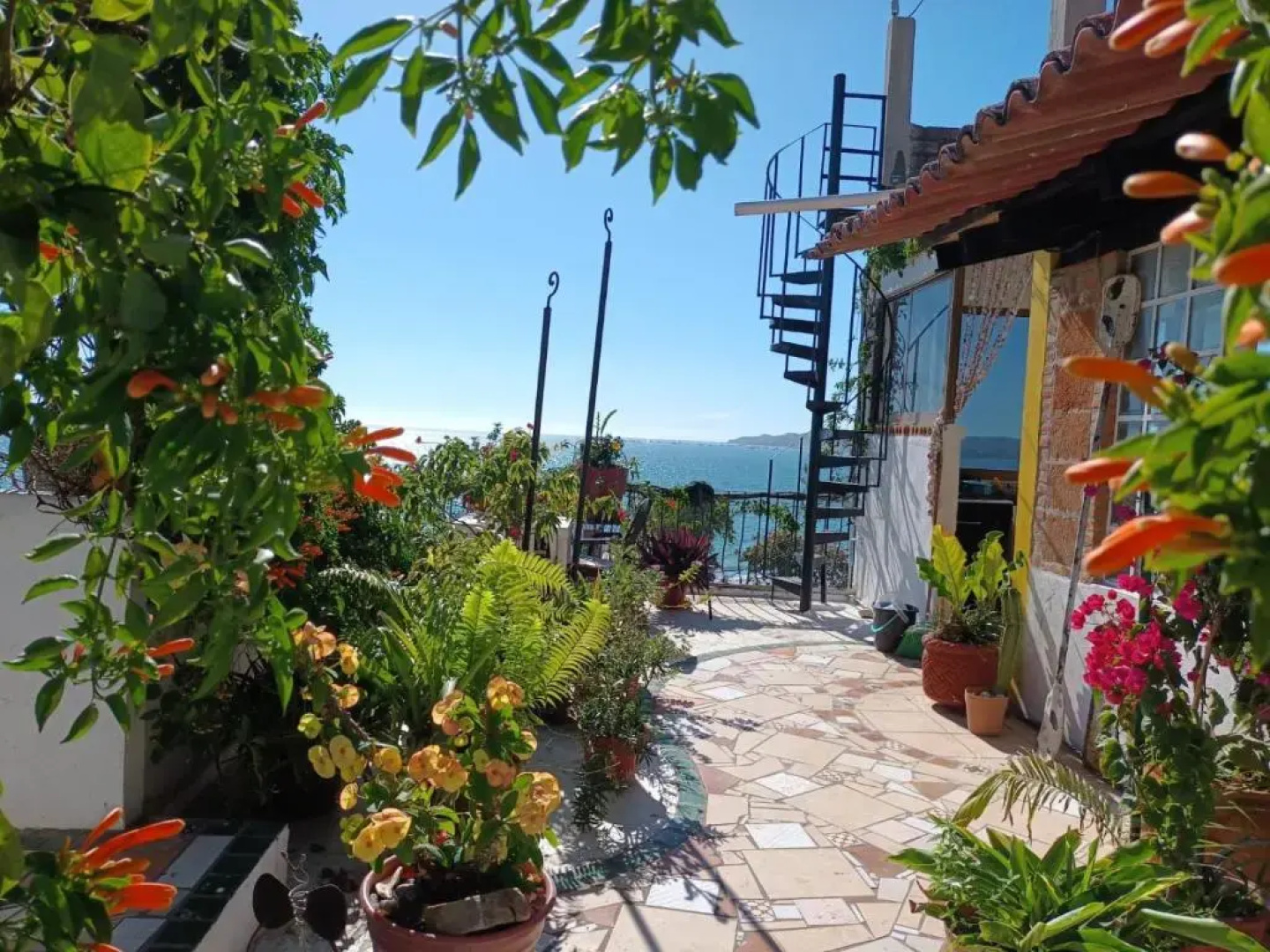 Casa Ana Ruth Hotel y Suites