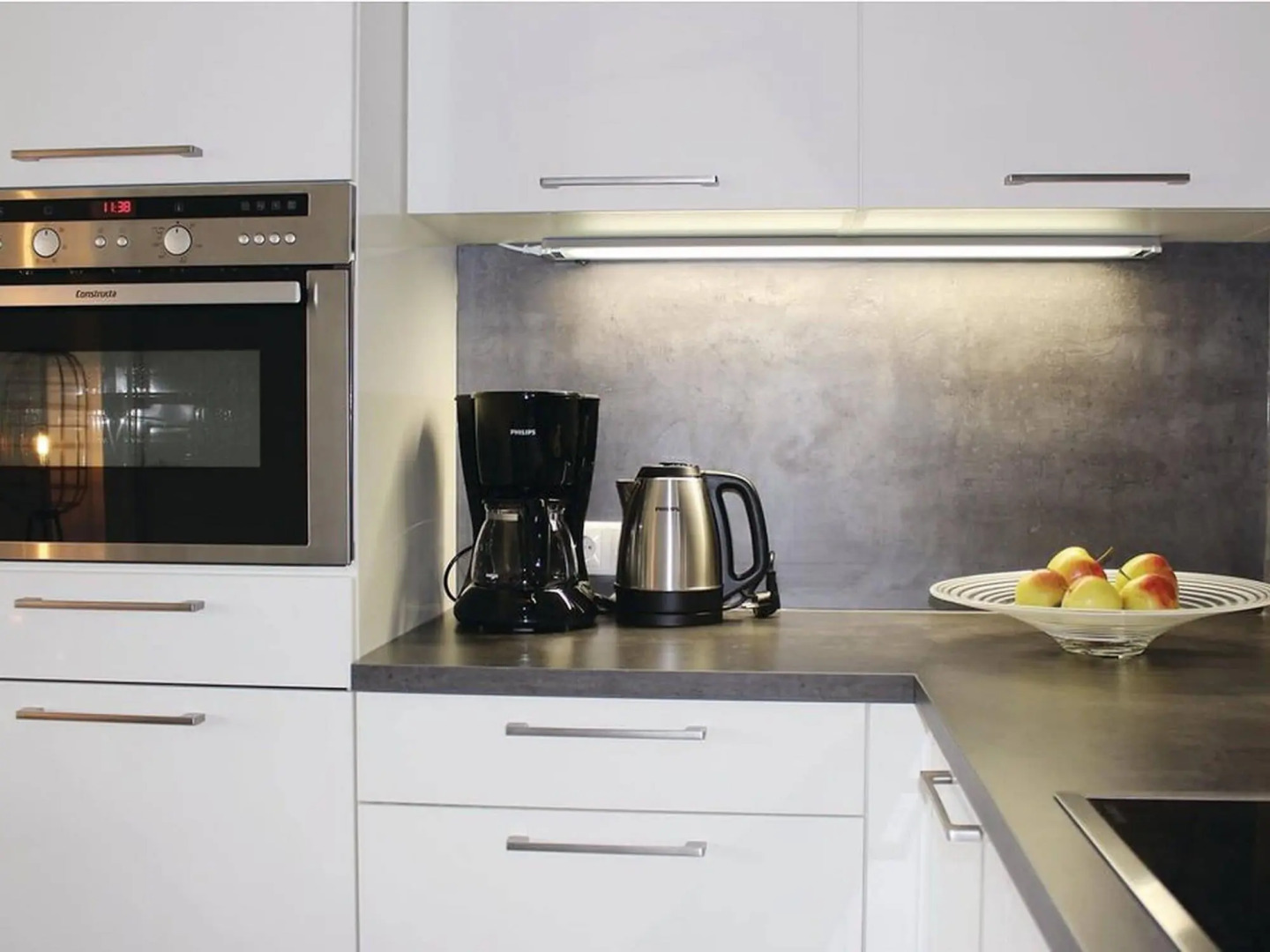 Wellness villa with sauna, at a holiday park on the water in Friesland