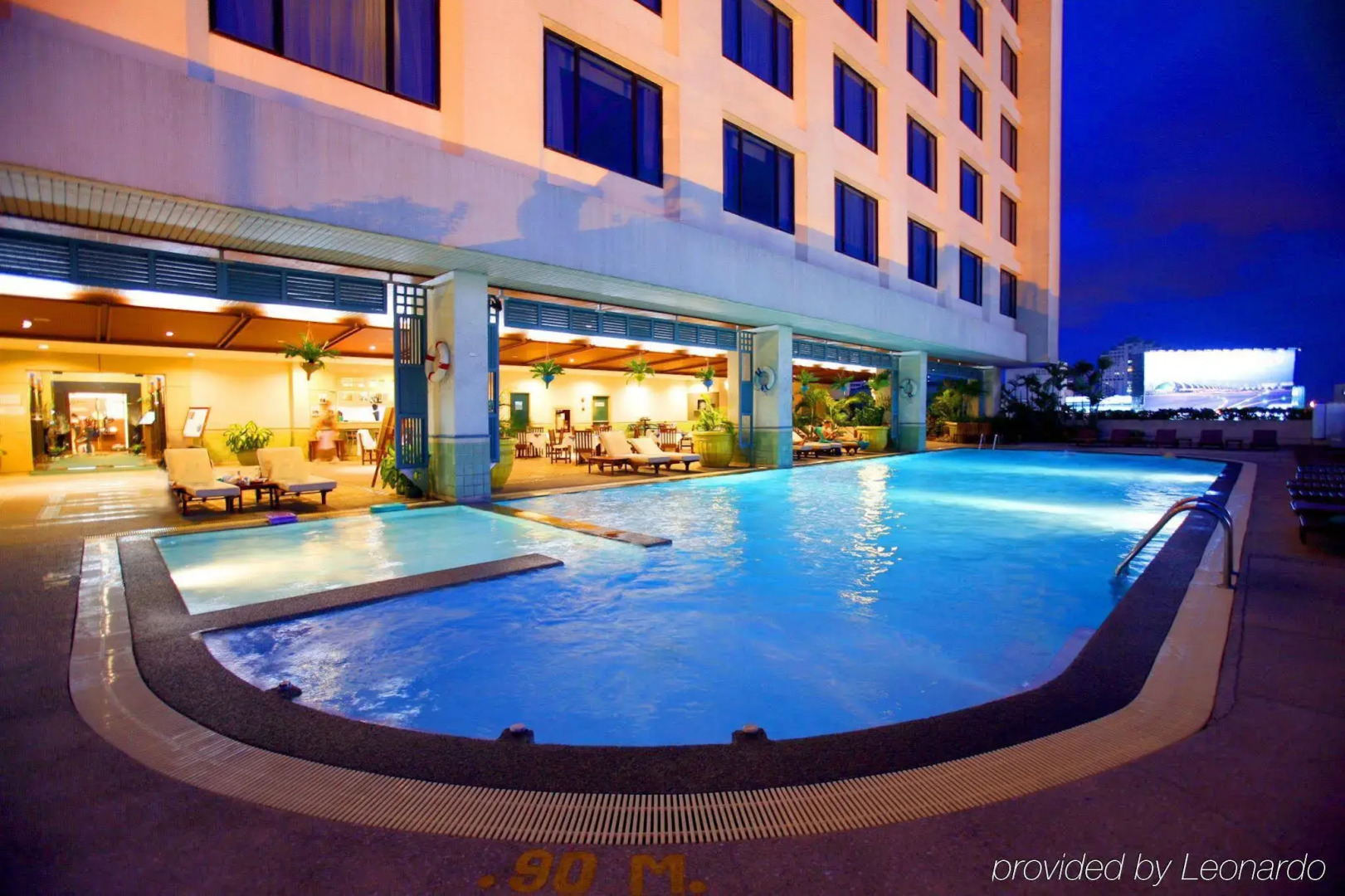 Golden Tulip Sovereign Hotel Bangkok