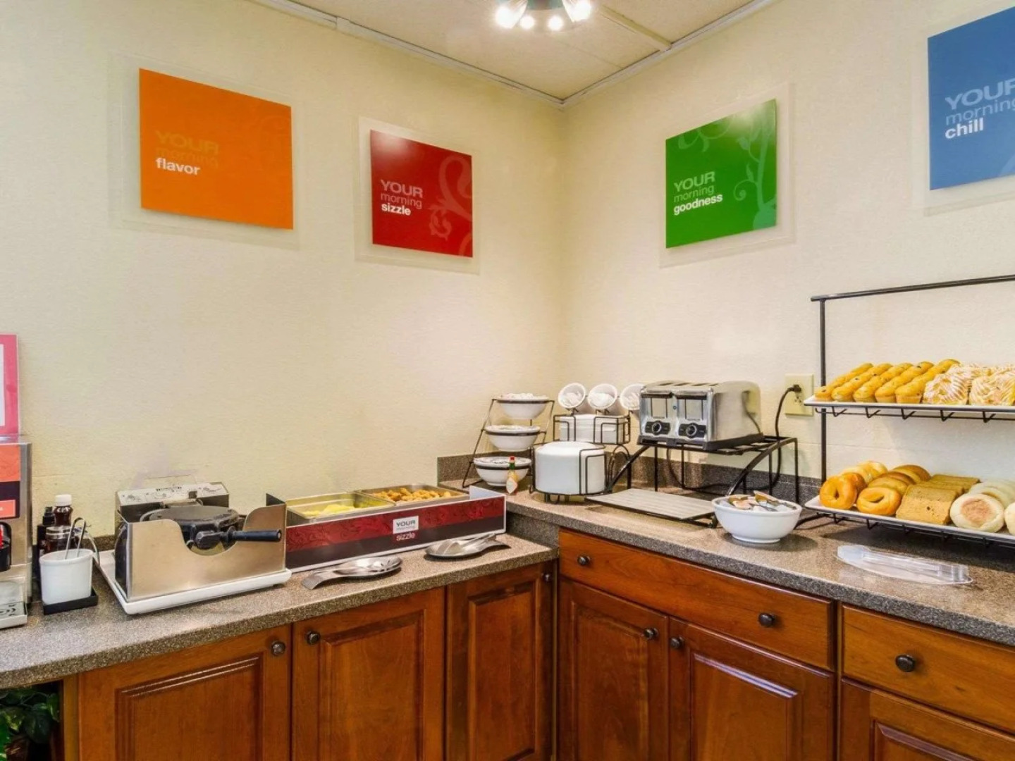 Comfort Inn & Suites Fall River