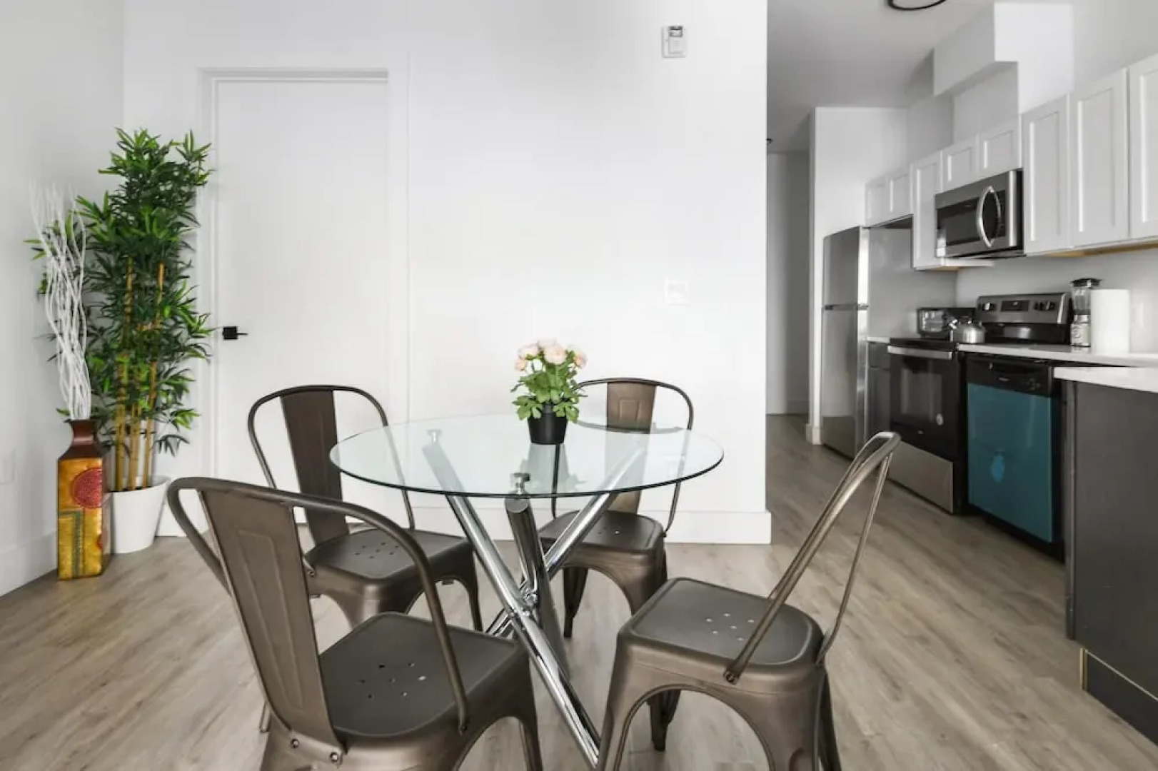 Luxury 2BR 30 Mins to Manhattan Evonify