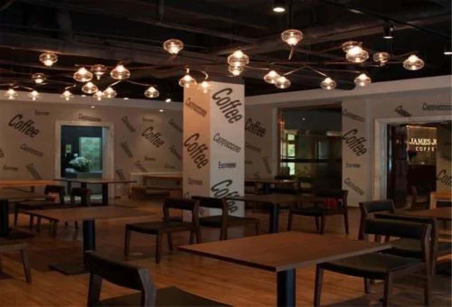 James Joyce Coffetel Qinhuangdao People Park Plaza