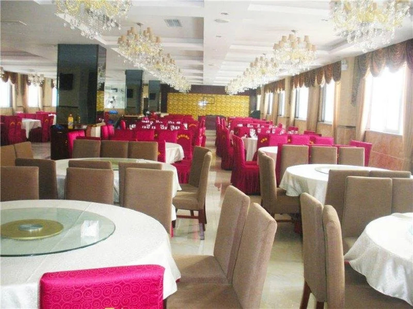 Mianyang Chenglai Holiday Inn