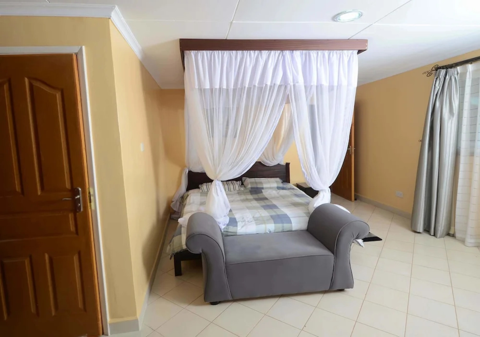 Greenpark Sundowner Hotel