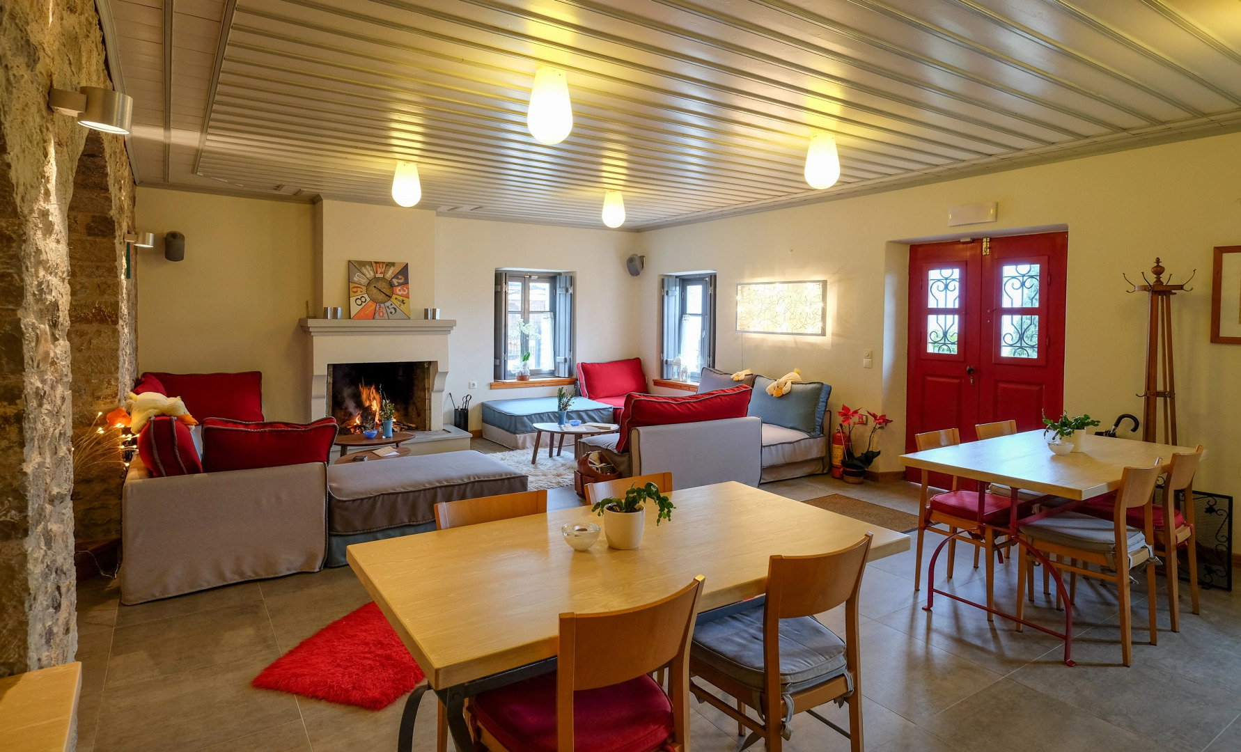 Kiriaki Guesthouse & Suites