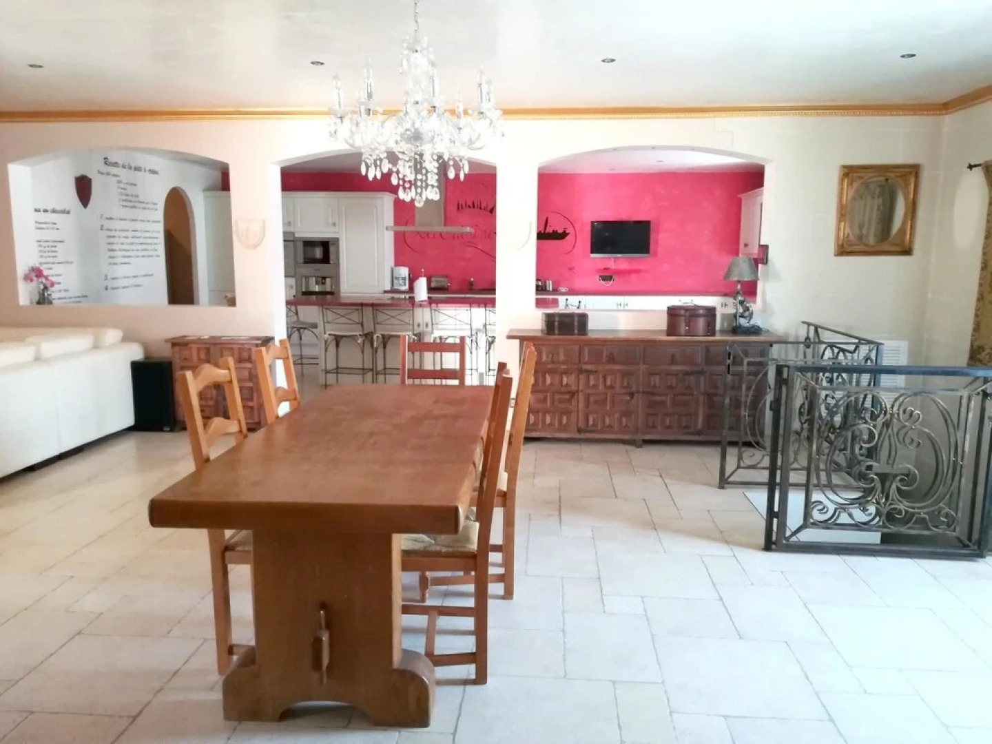 Villa With 3 Bedrooms in La Mole, With Wonderful Mountain View, Indoor