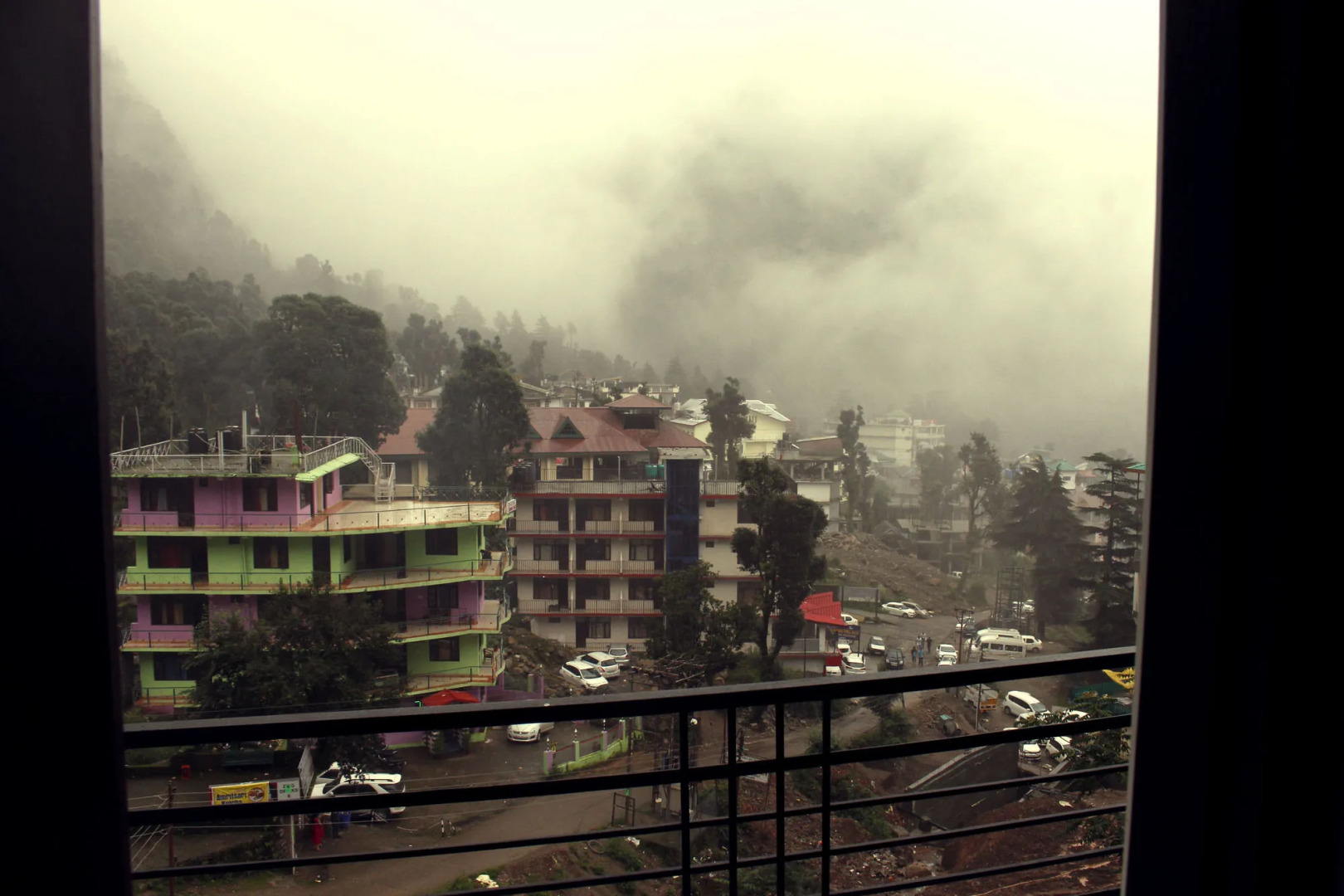 OYO Rooms Bhagsu Waterfall