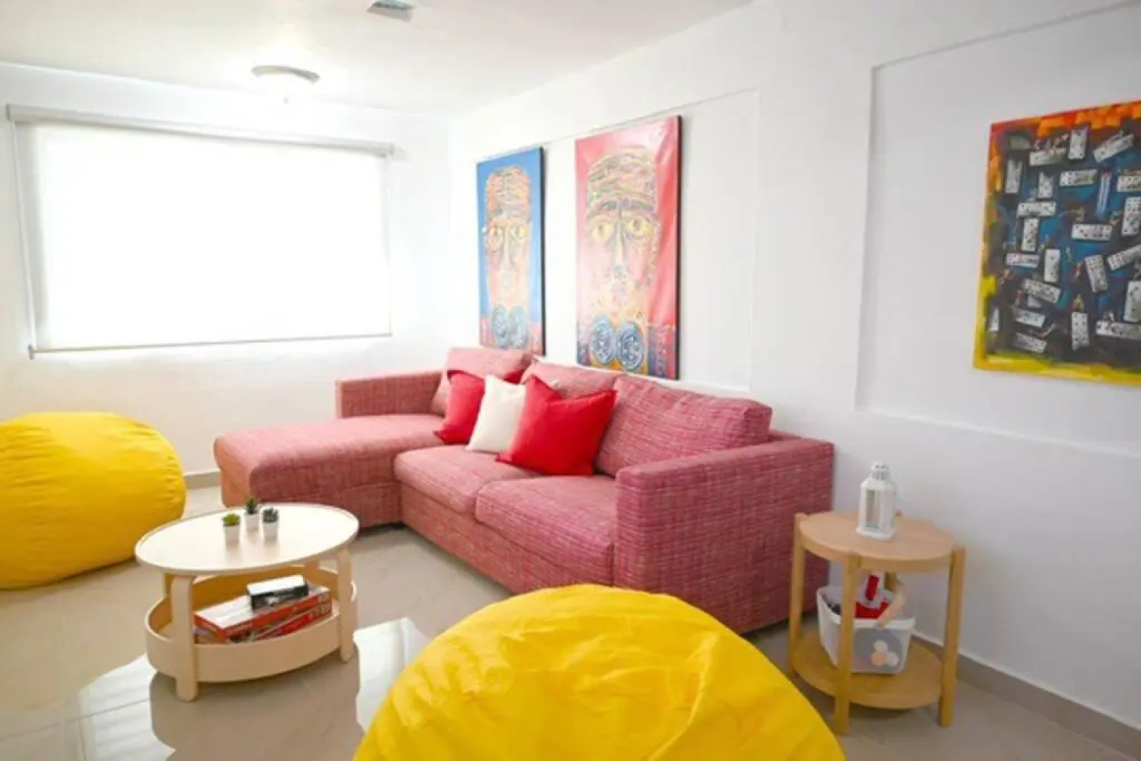 NEW Remodeled pool house 2 minutes from beach