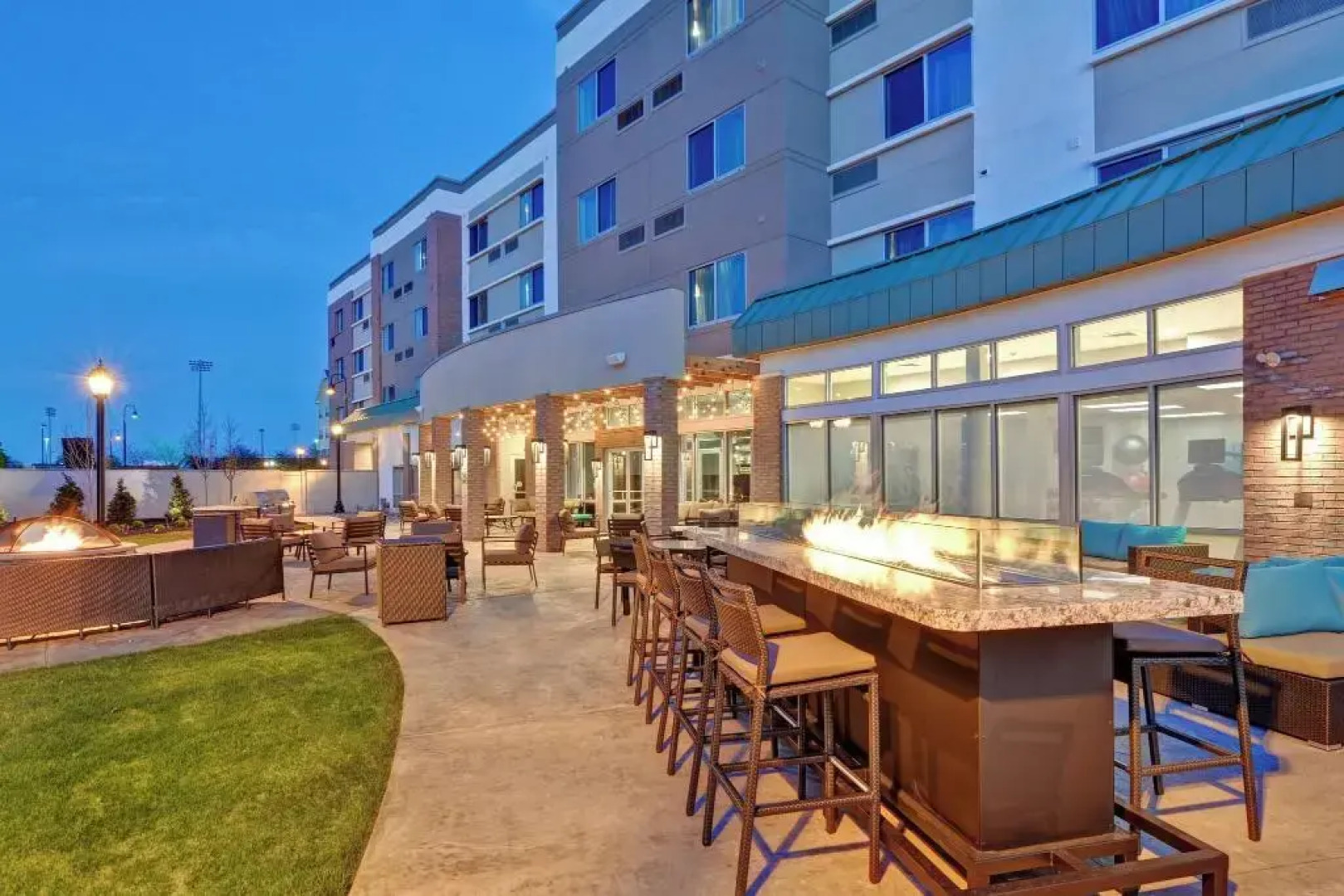 Courtyard Long Island Islip Courthouse Complex