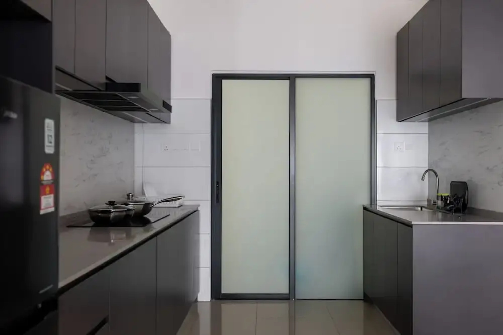 Sunshine Residence Suites