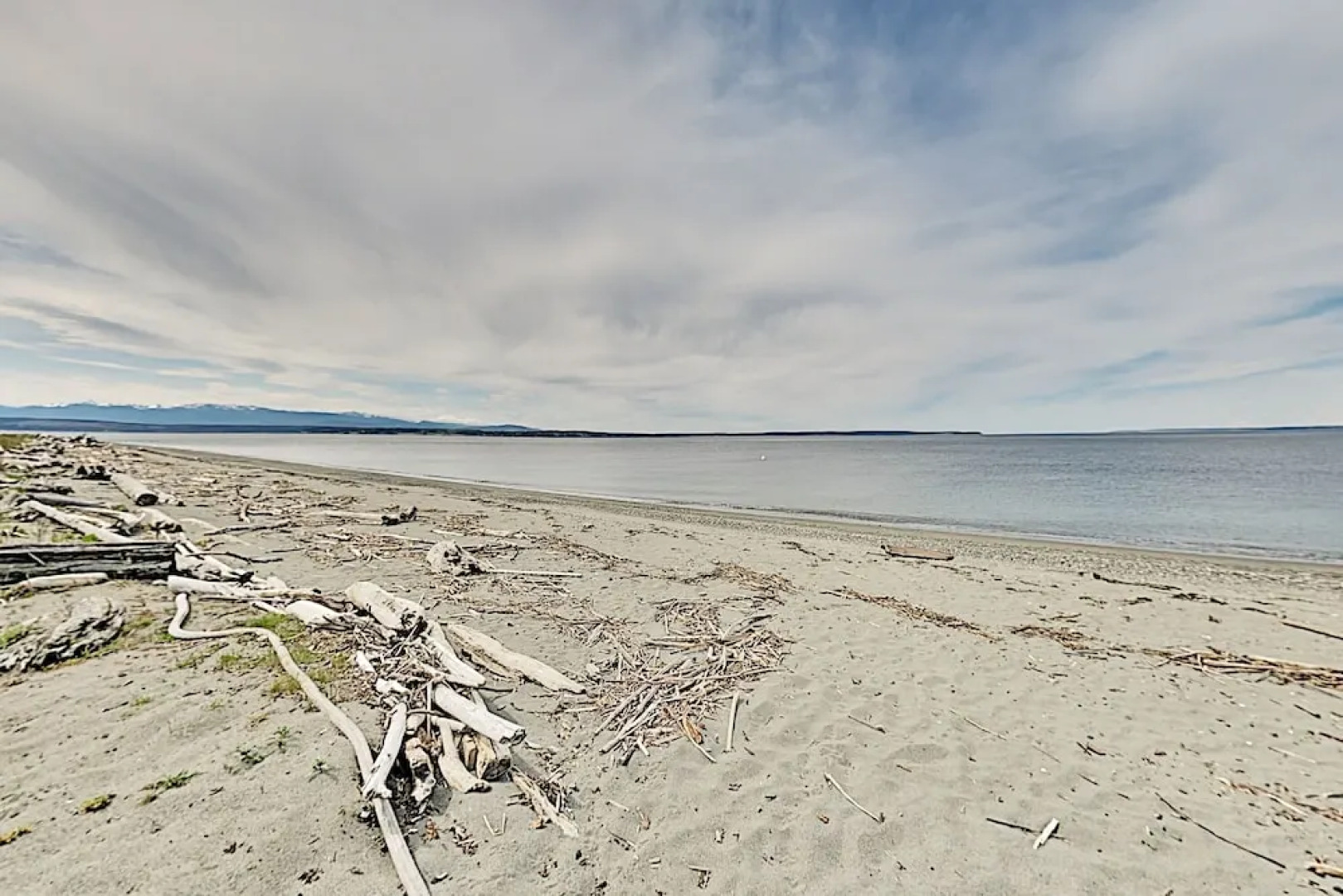 201 E Sandpiper Rd Home 3 Bedrooms 2.5 Bathrooms Home