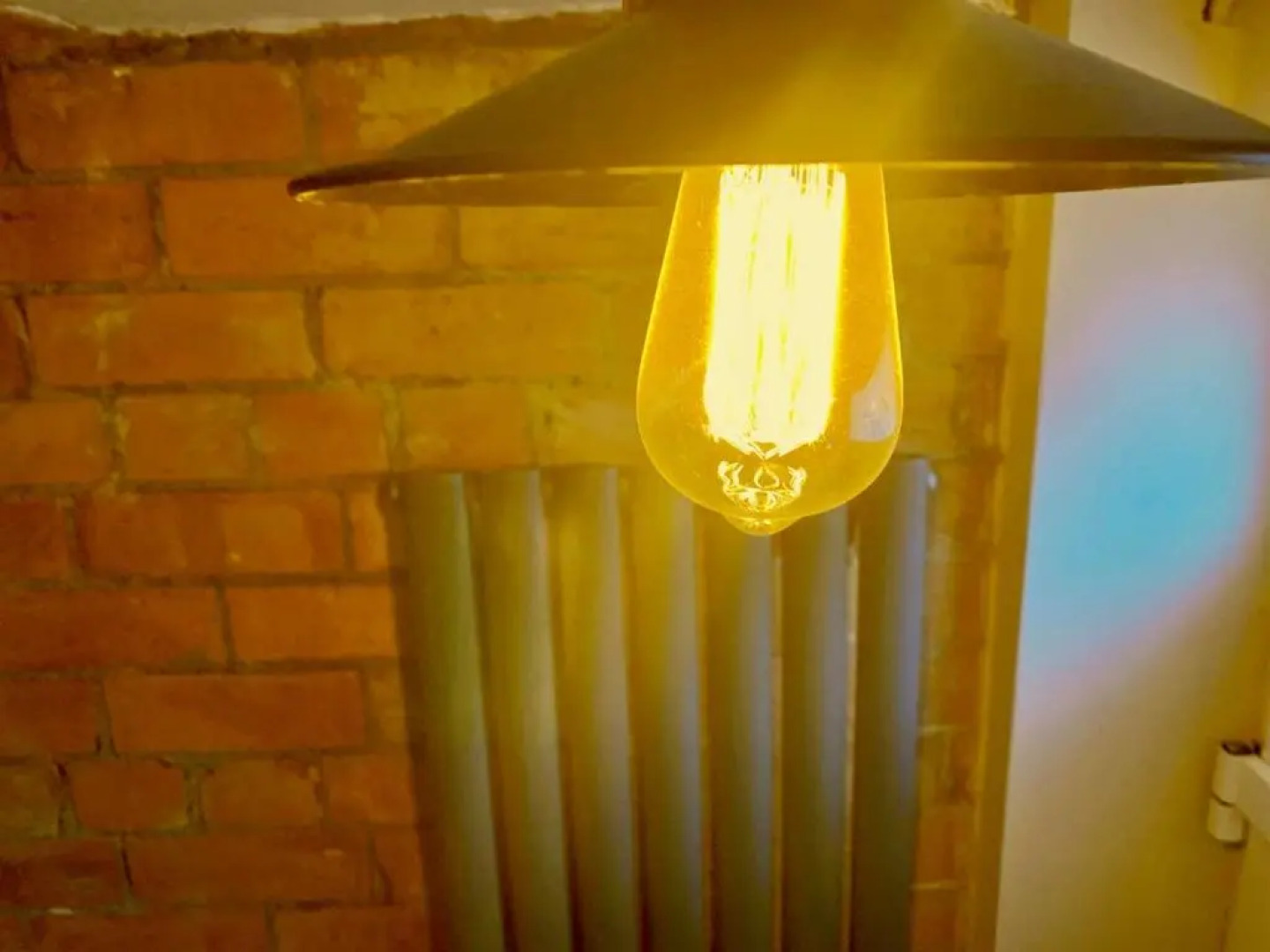 Ebor Cosy Homli Parking Wifi Smart