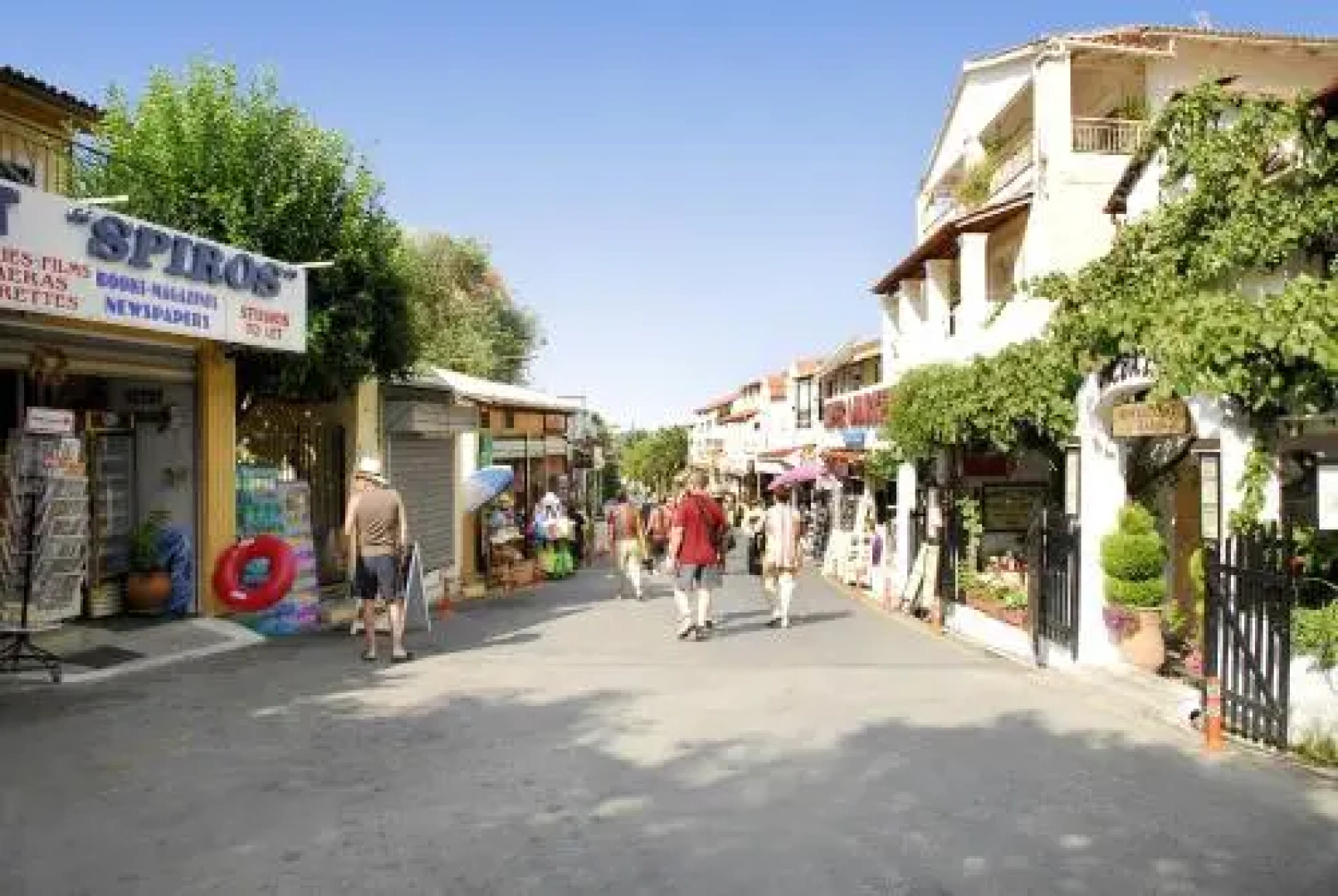 Irini Apartments and Studios