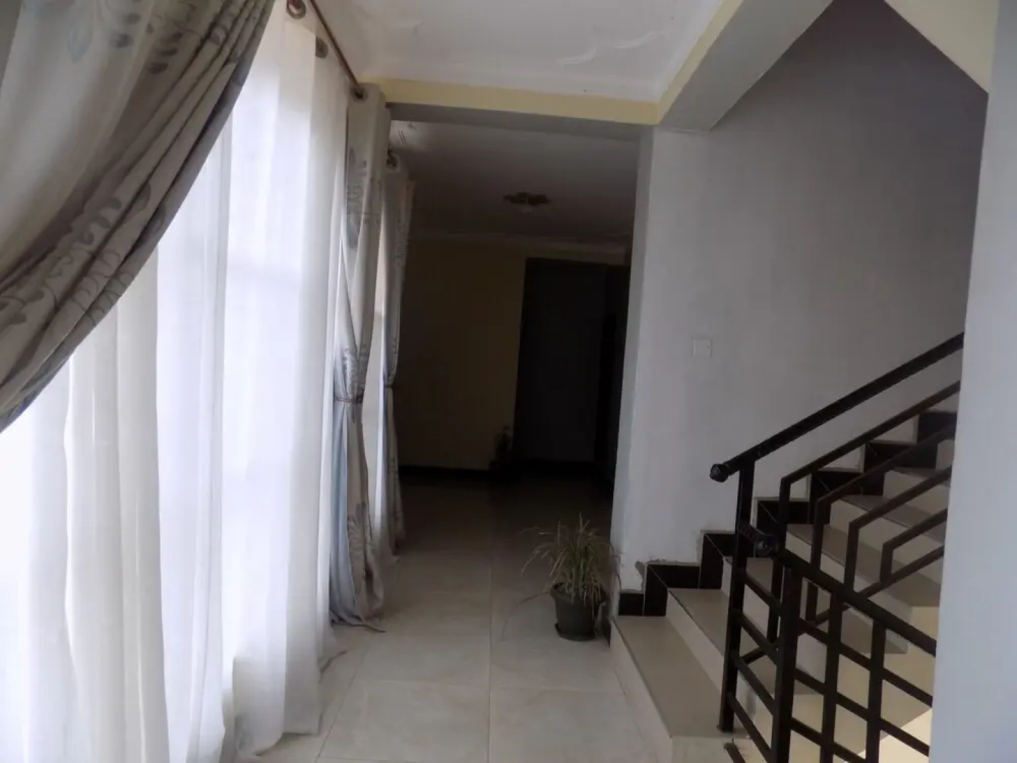 Peak Hotel