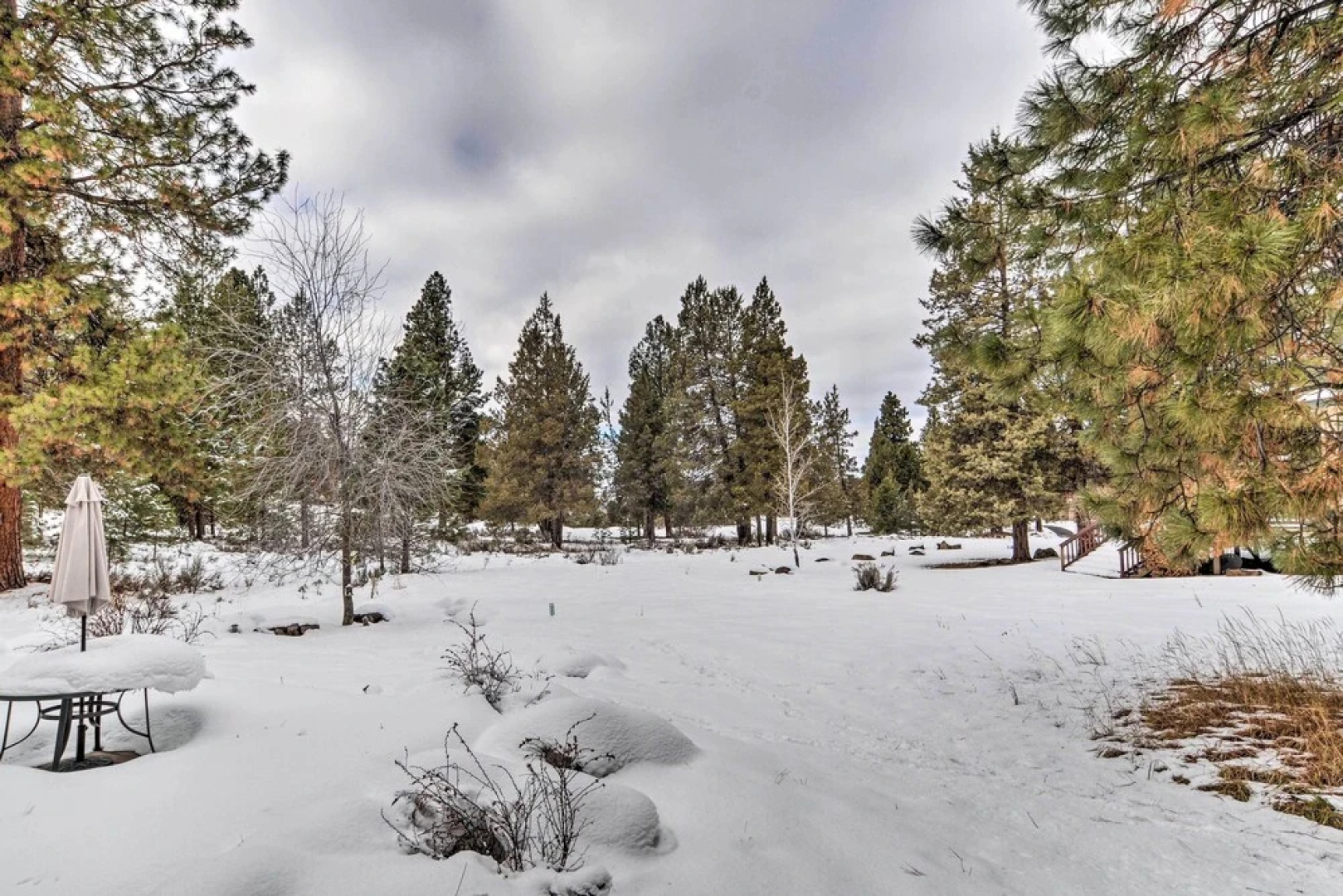 Klamath Falls Home w/ Resort Amenities!