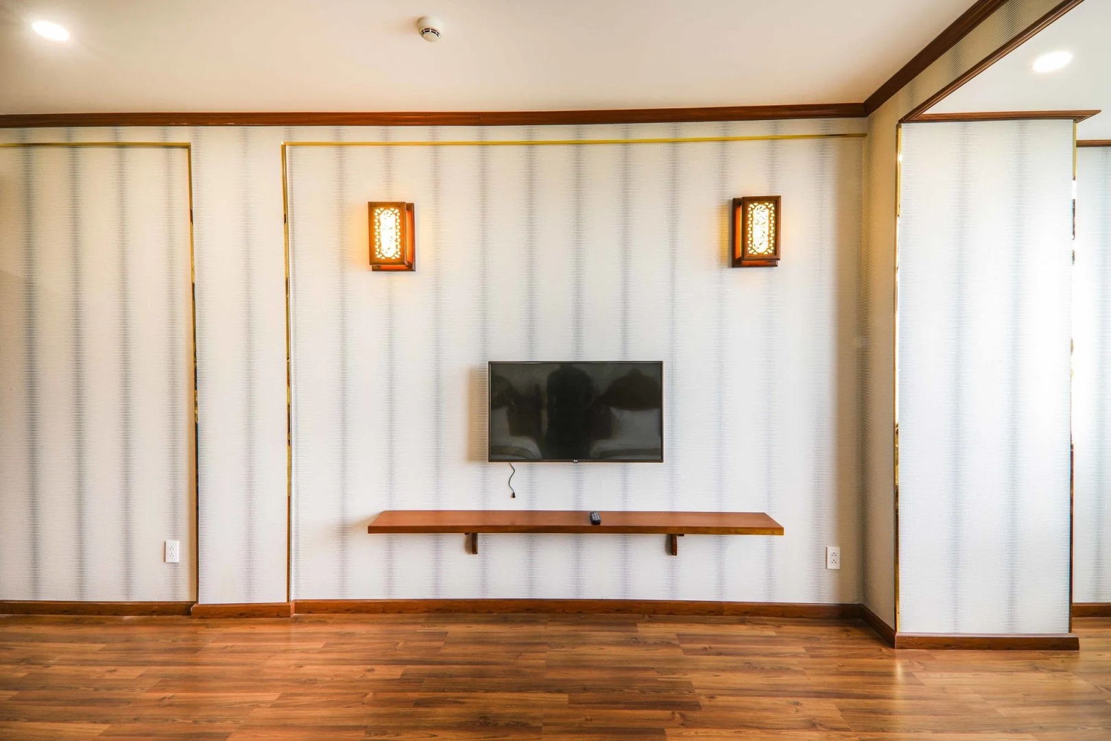 Huong Viet Hotel Quy Nhon - Beachfront