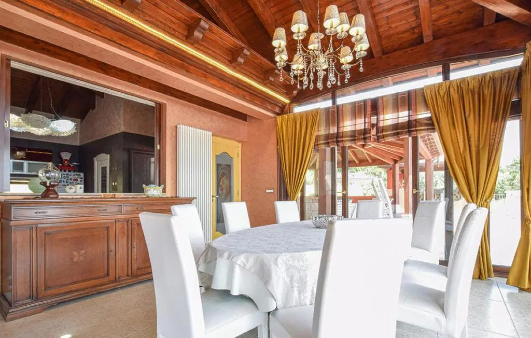 Villa Rosaria con spa e piscina interna