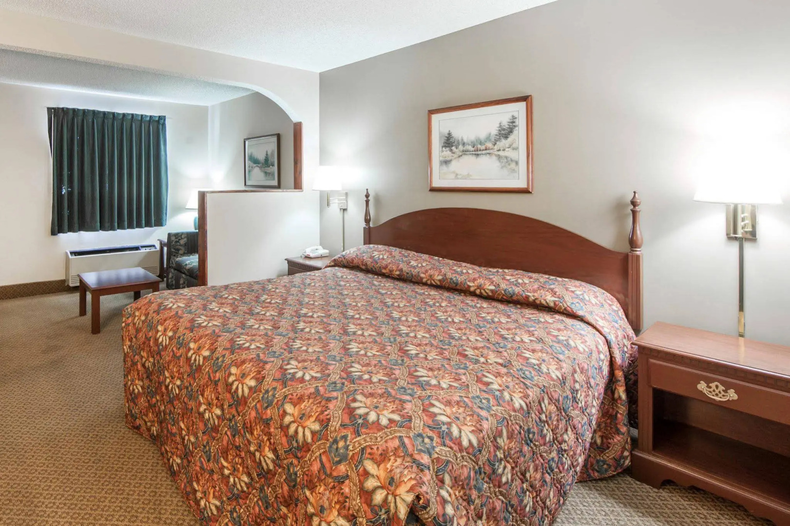 Econo Lodge Inn & Suites Knoxville East