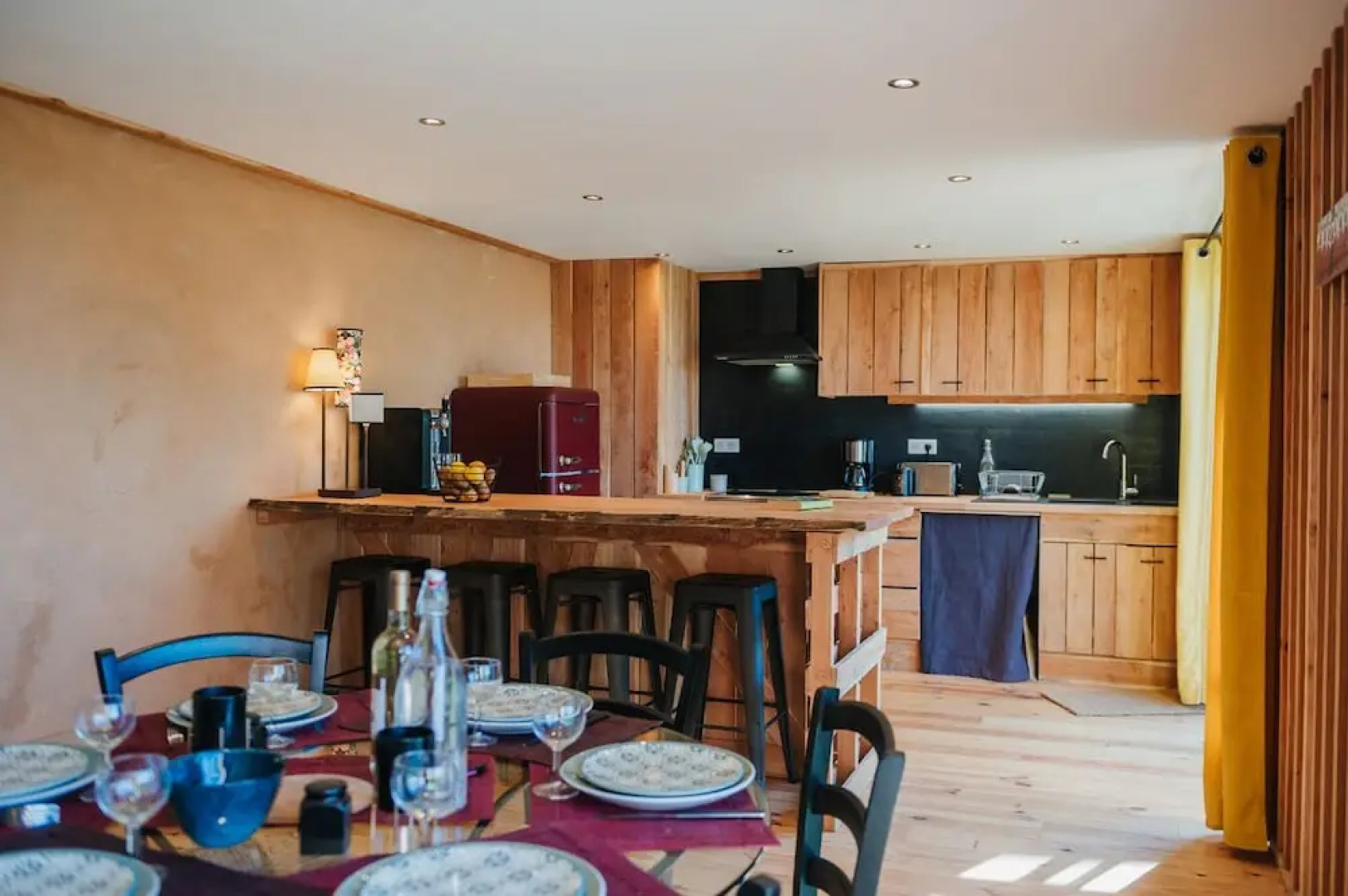 La Petite Maison Basse Corréo