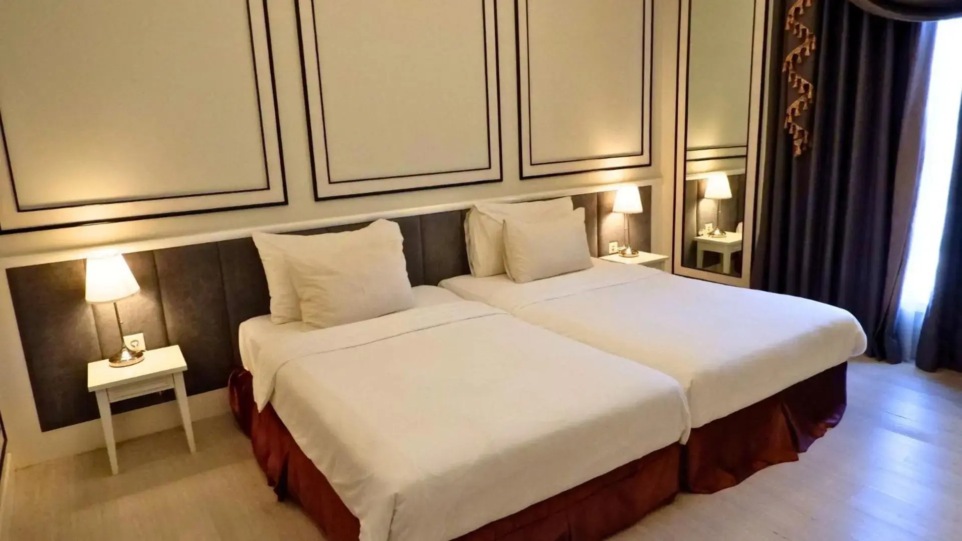 The Grantage Hotel & Sky Lounge