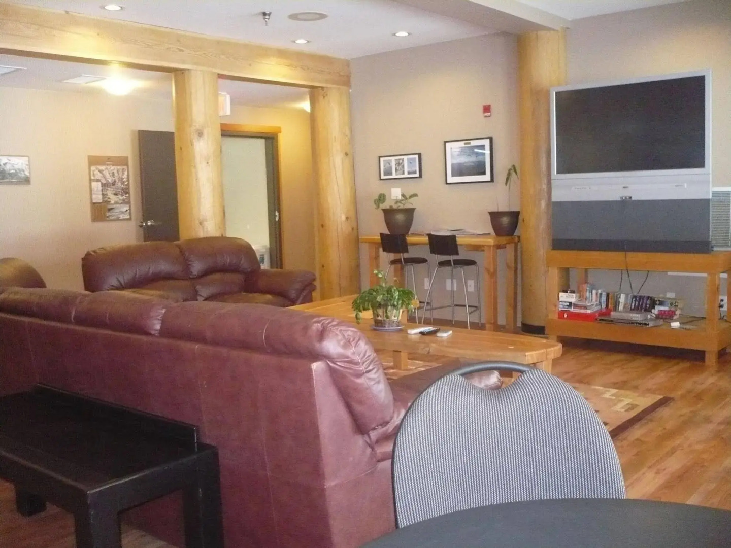 Basecamp Lodge Golden