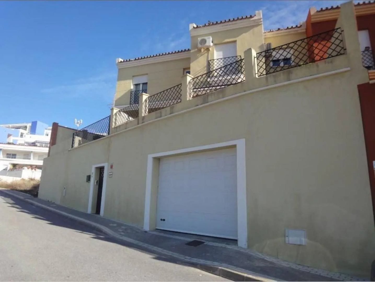 Villa in Chilches Malaga 101404