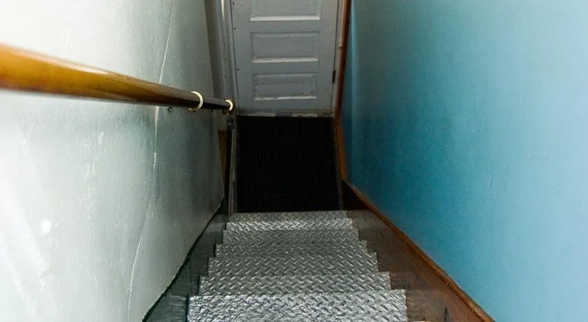 The Covington Houseboat