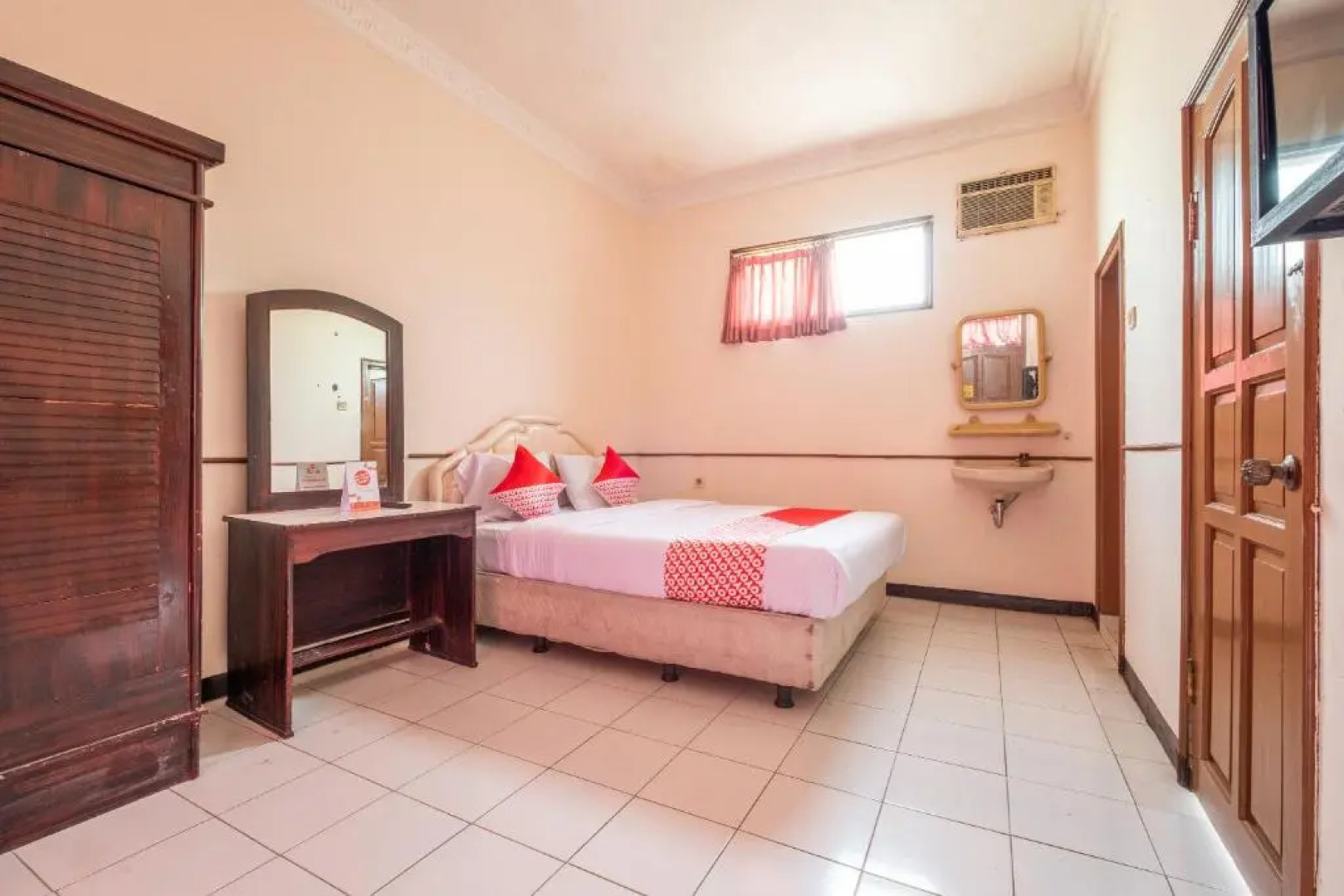 Hotel O Padjadjaran 1