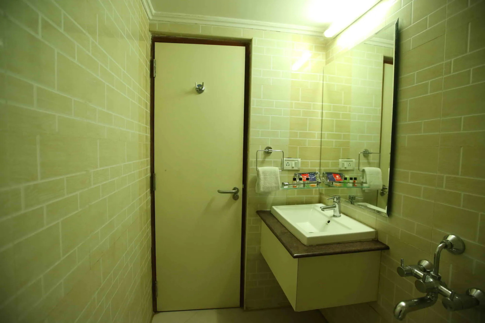 OYO Premium Brigade Road 2