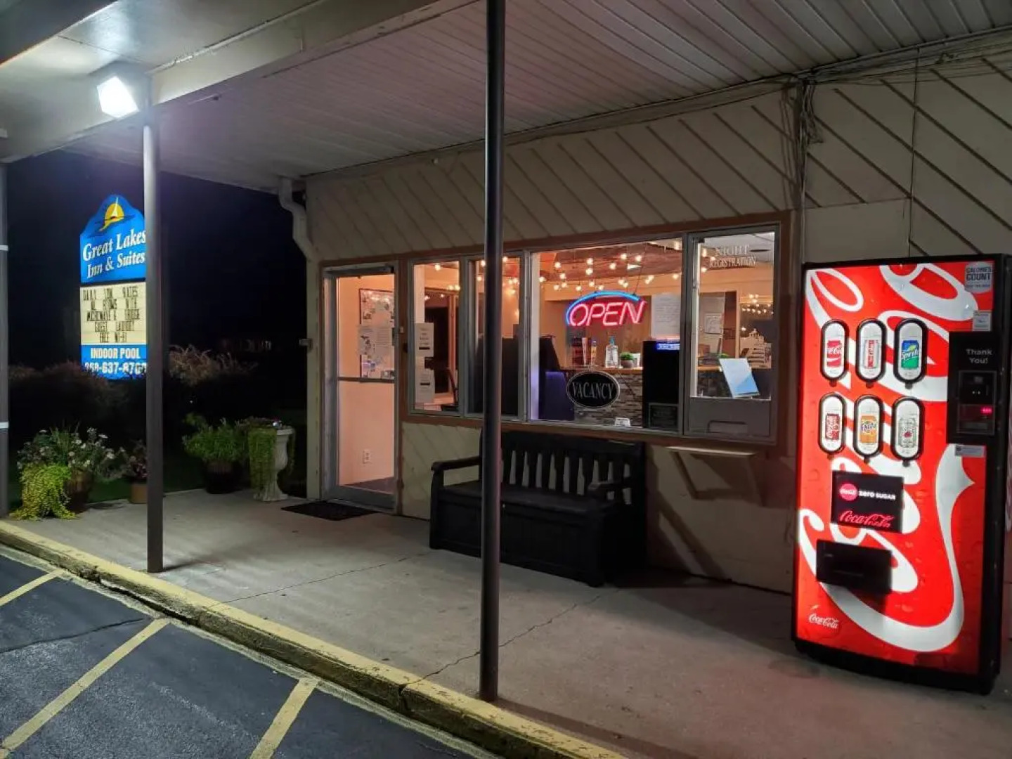 Great Lakes Inn and Suites