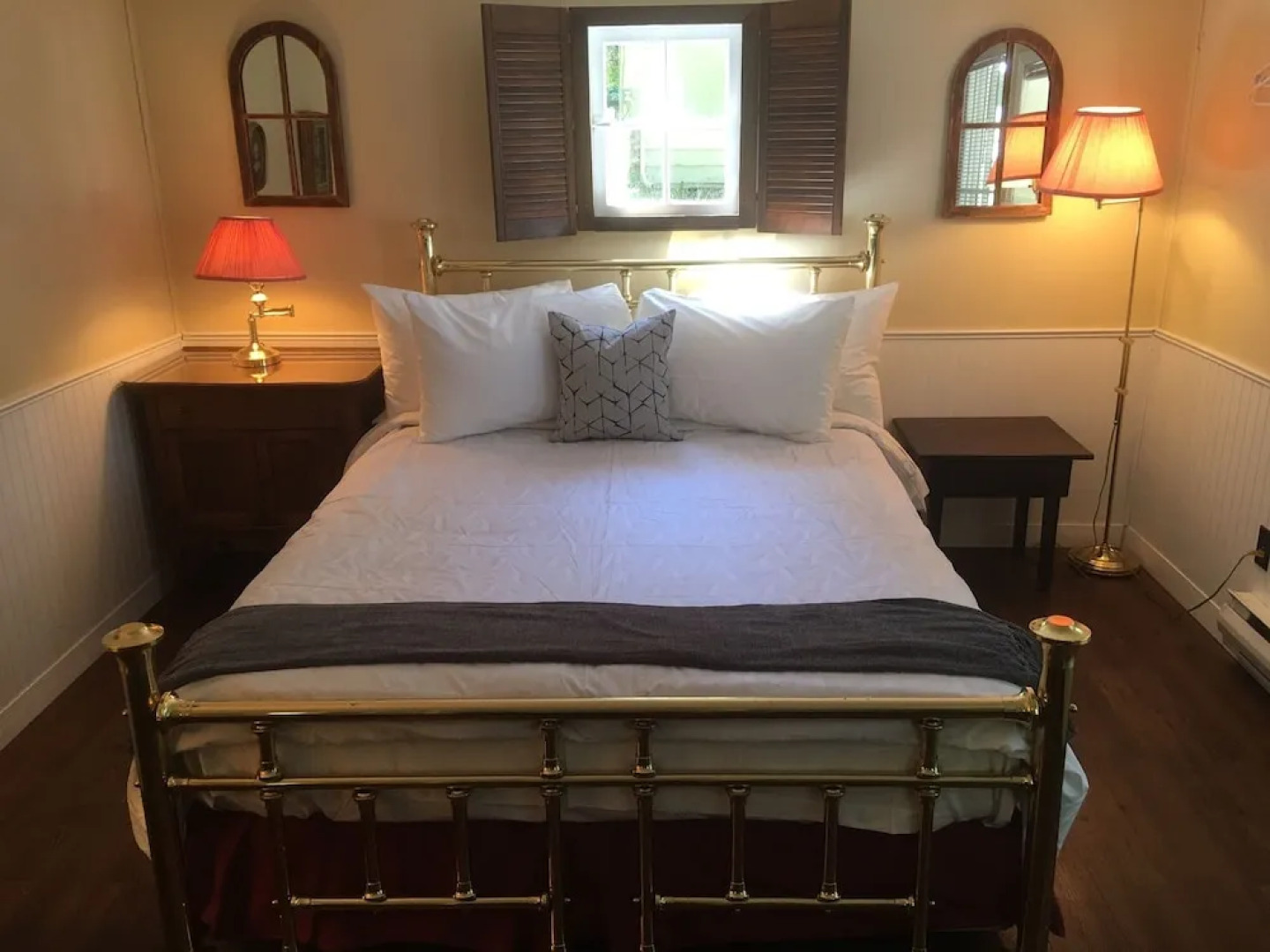 Lakeshore on Salt Spring