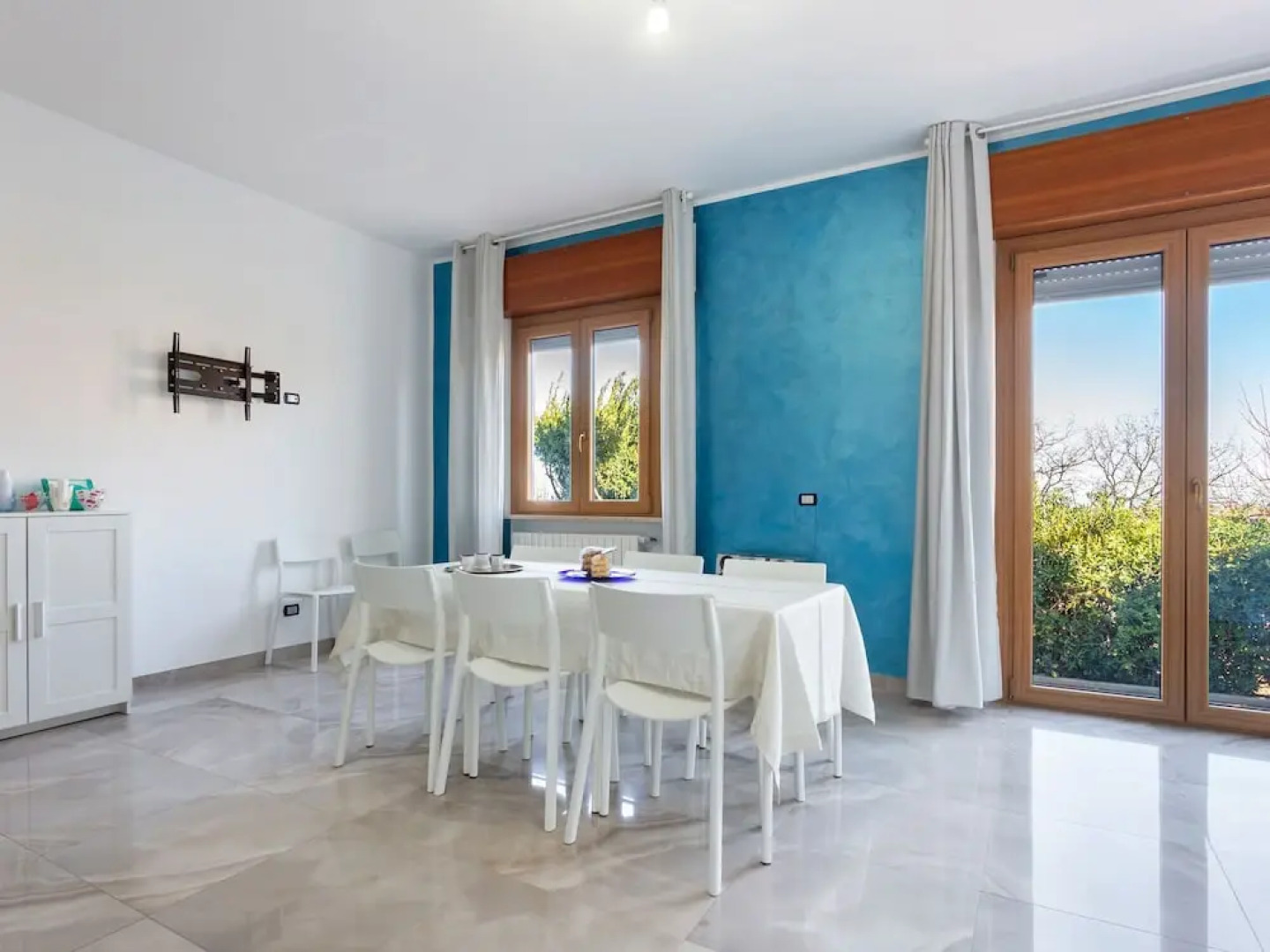 Homely Villa in Termoli With Garden