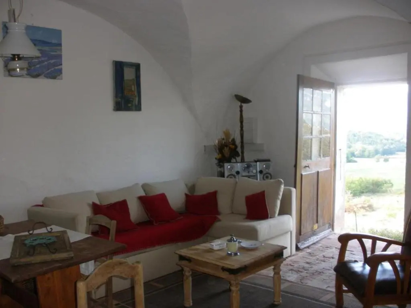 Chambre et pièce à vivre indépendantes