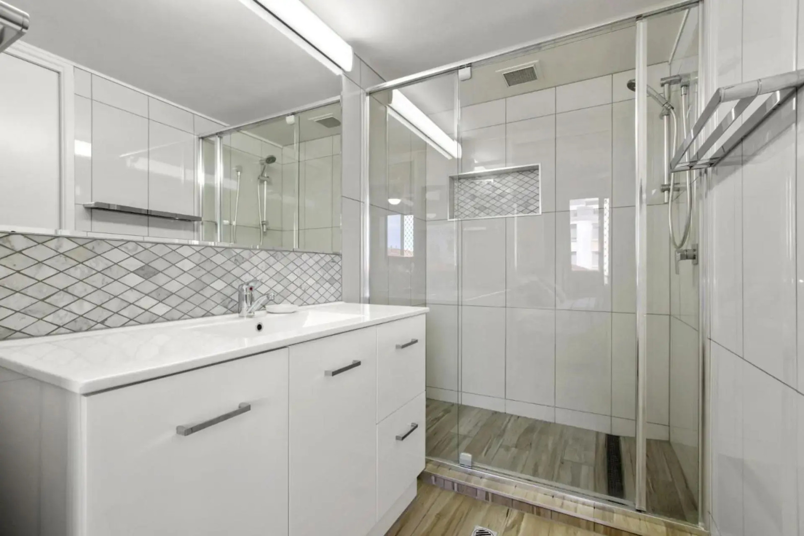 Cheltenham Apartments Unit 7 40 King Street