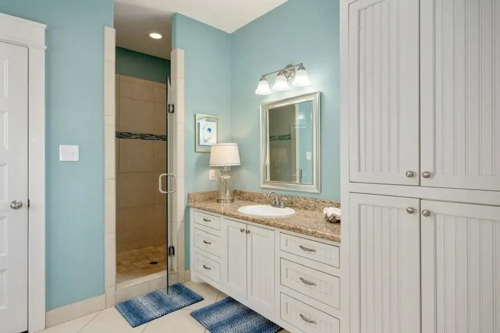 The Beach House 3 Bedroom Home by RedAwning