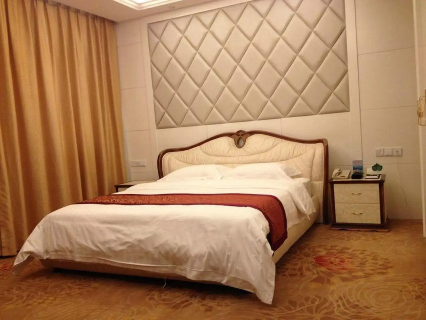 Zhong Yuan International Hotel