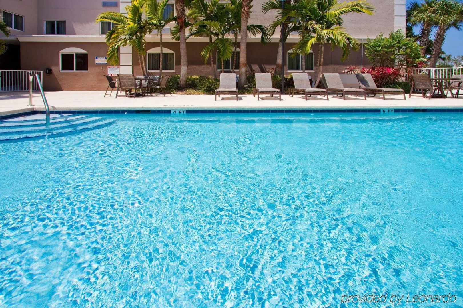 Holiday Inn Express & Suites West Palm Beach Metrocentre by IHG