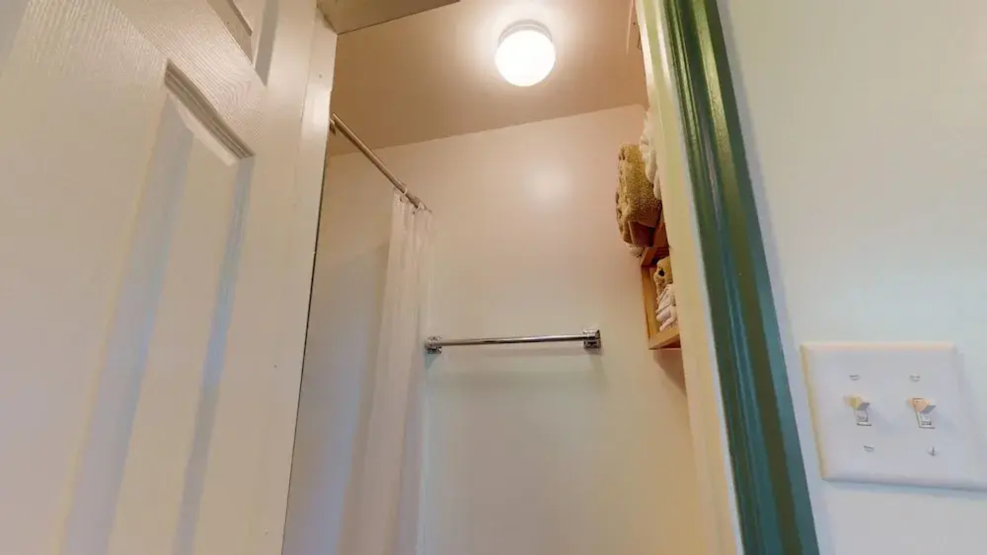 The Cozy Kokopelli Studio Cabin