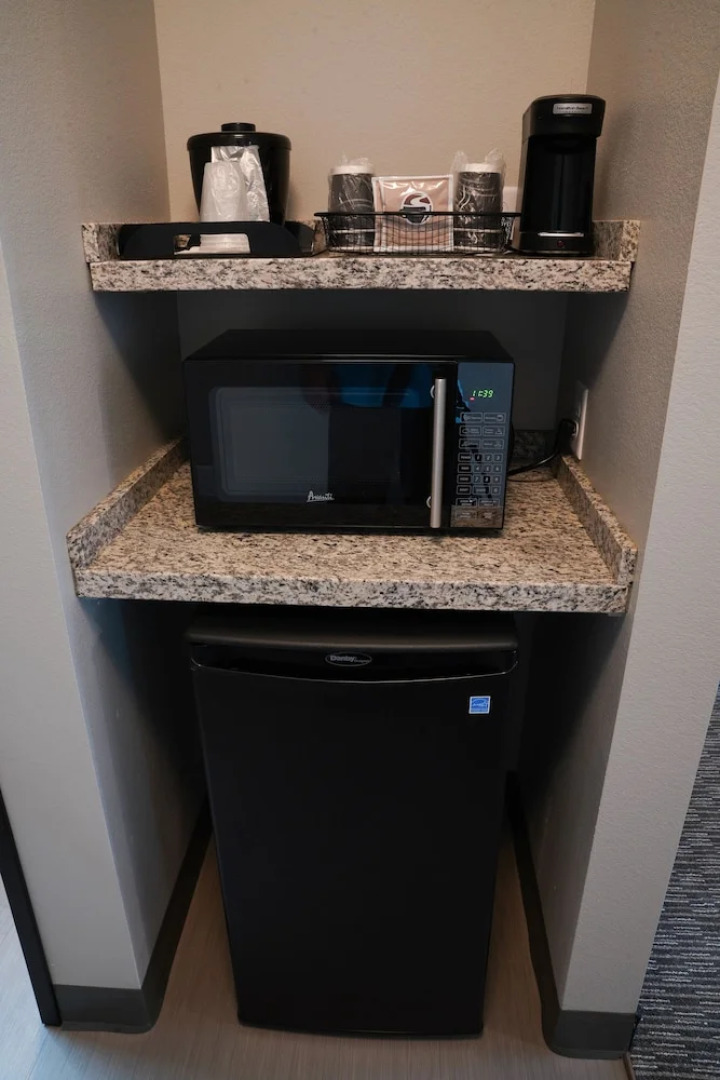 Brookstone Inn And Suites