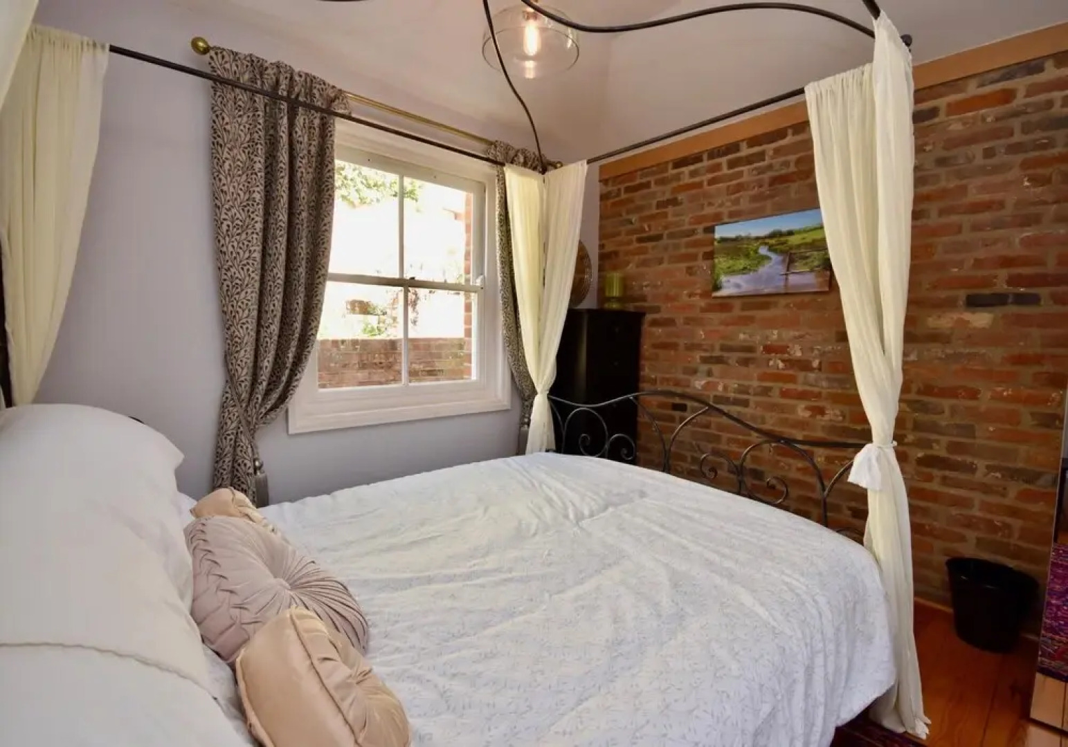 Little Clatterford Walkers Paradise for 2 Close to Carisbrooke Castle