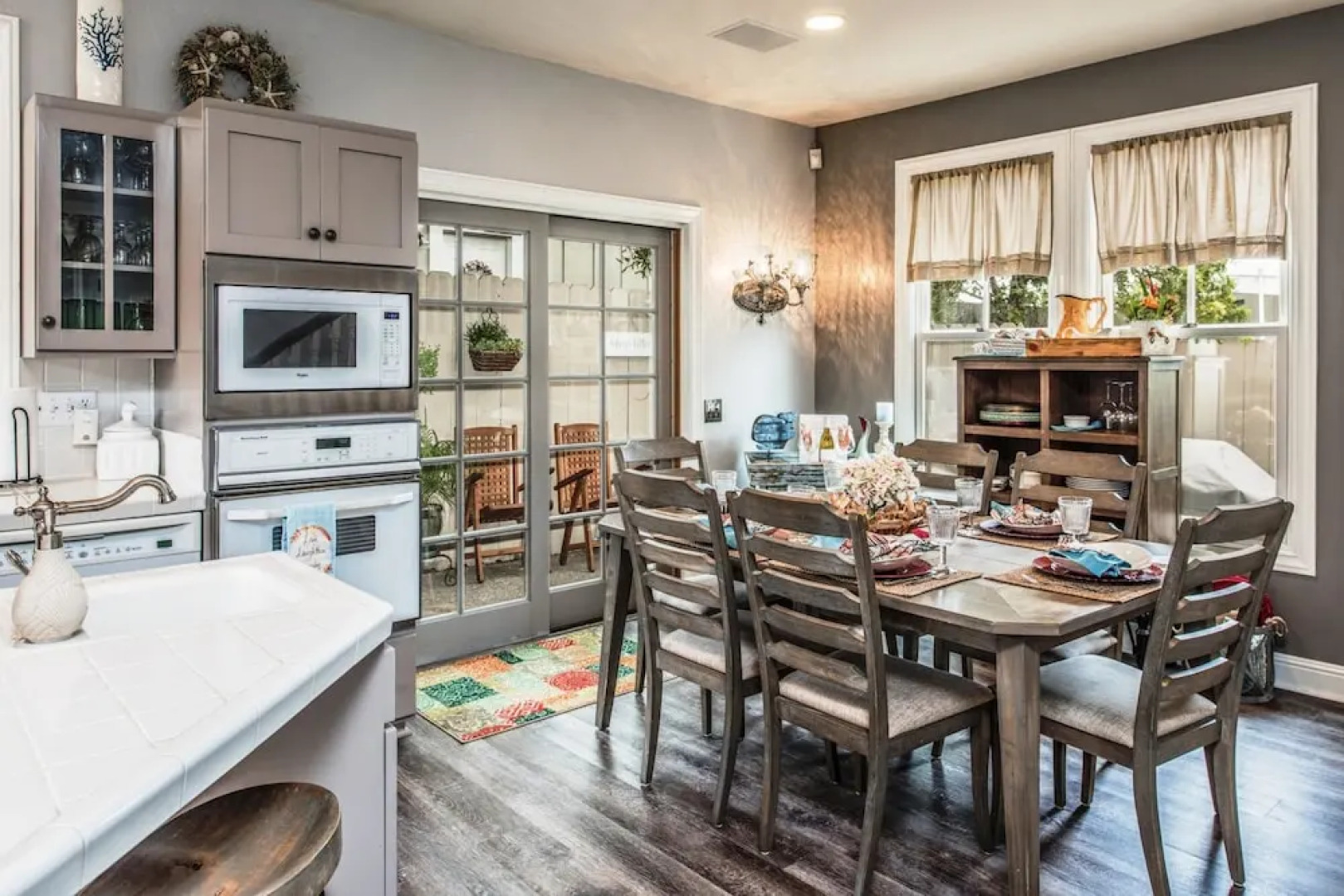 3703 La Gloria Cottage-by-the-Sea