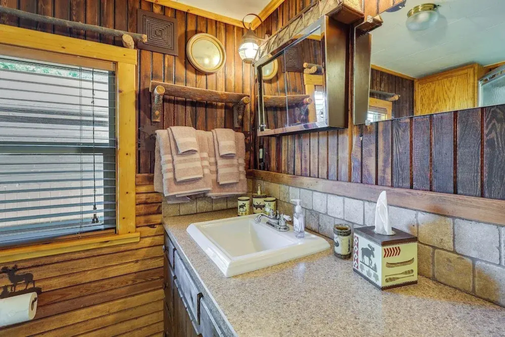 2 Boat Docks: Grand Lake Waterfront Home