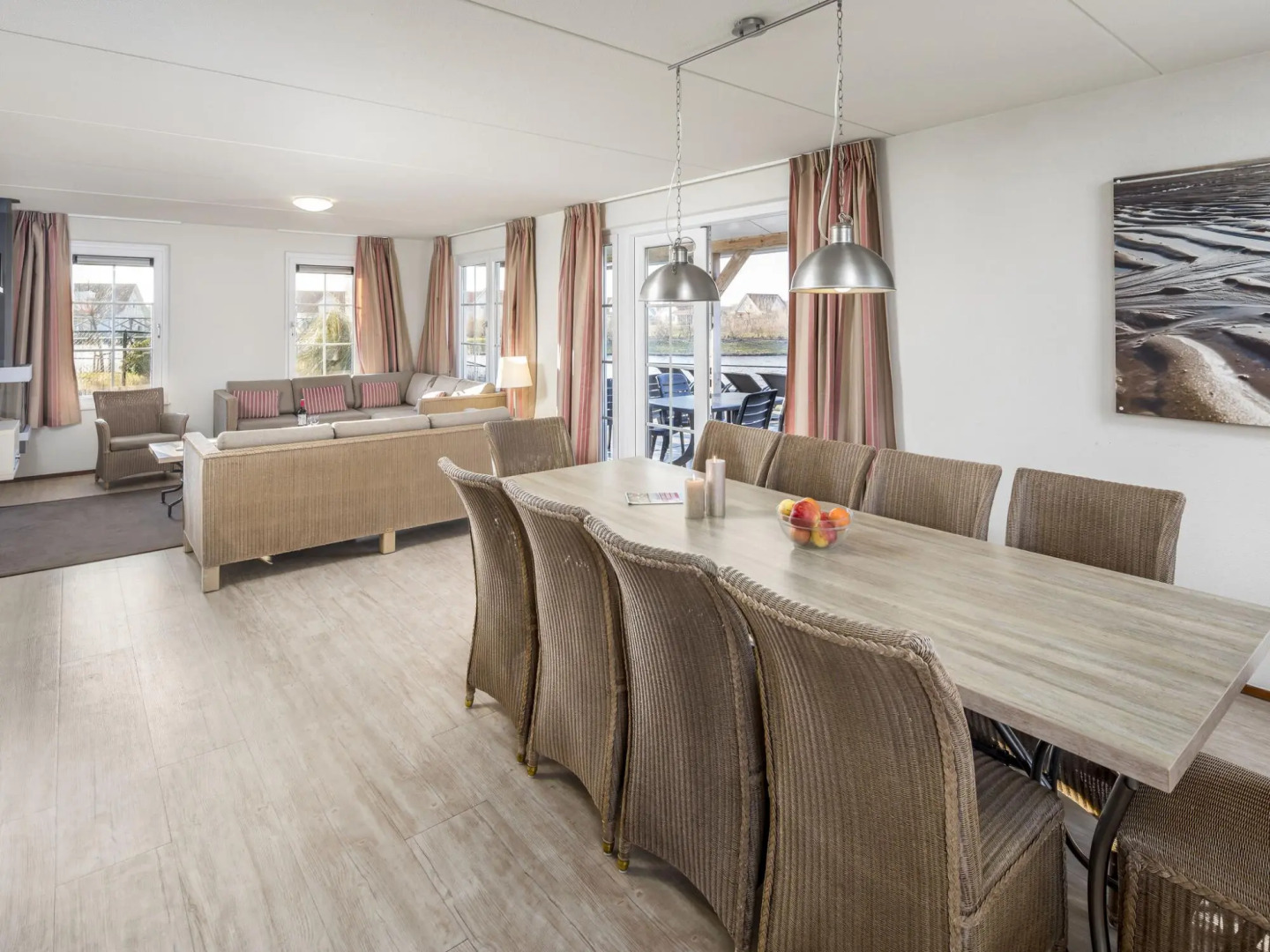 Restyled villa with sauna and rowing boat, in a holiday park, 400 m from the sea