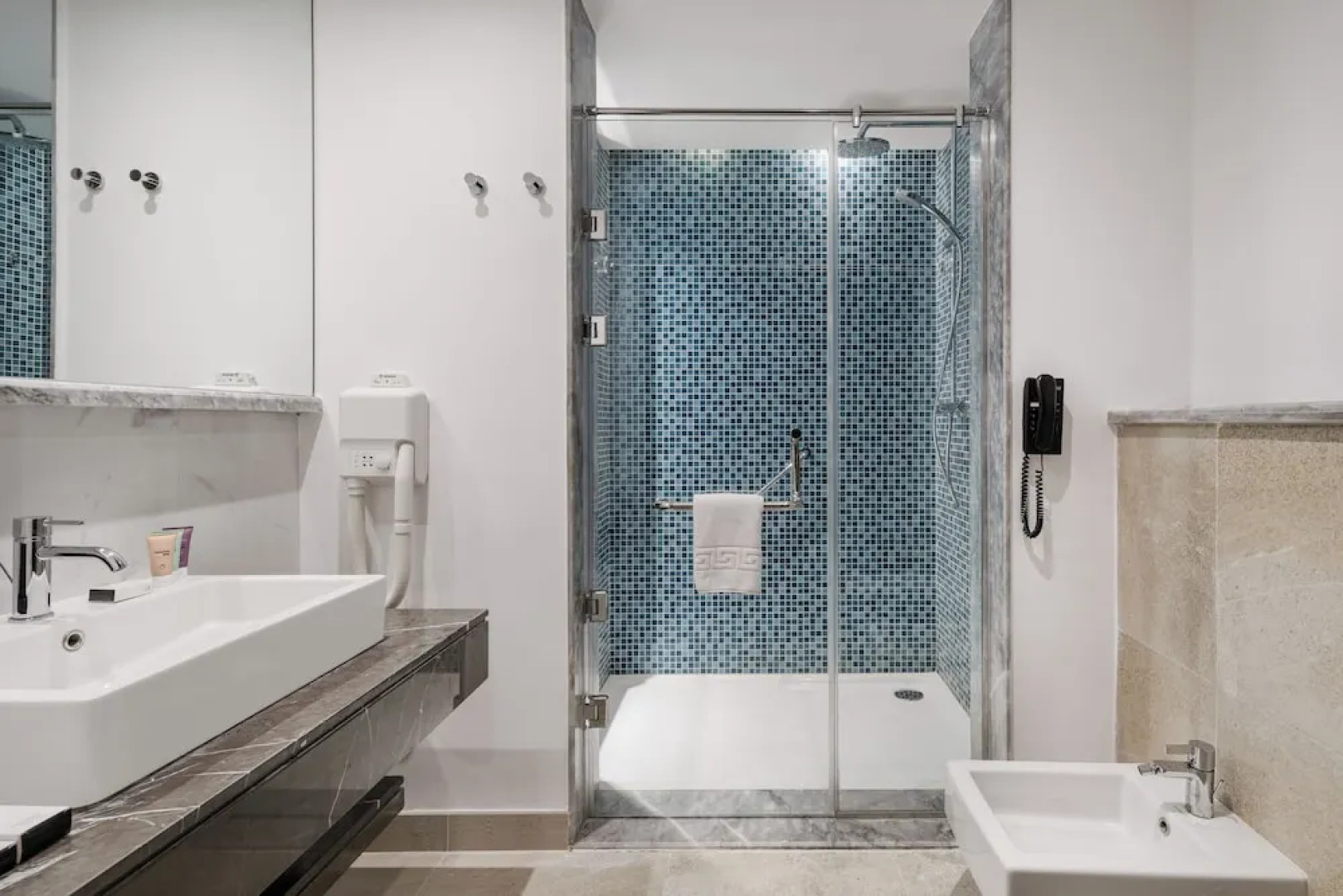 The G Einbay Golf Resort