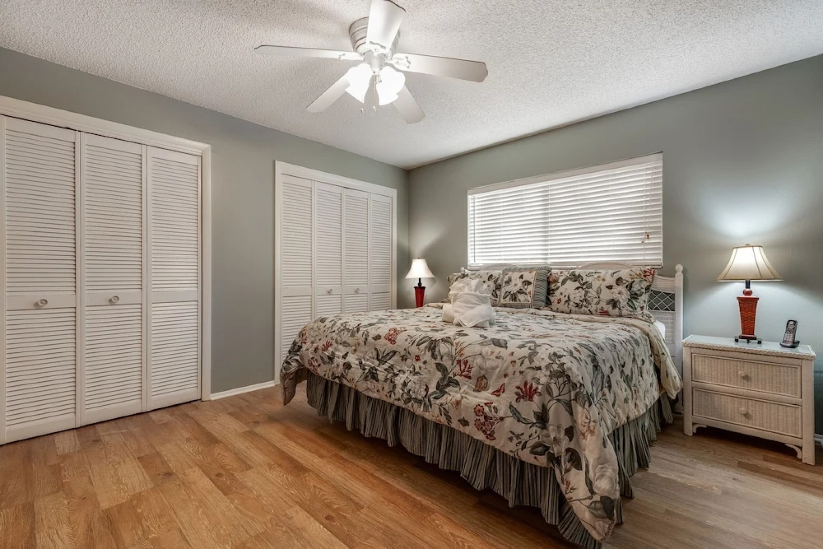 Sea Horse Upper Level