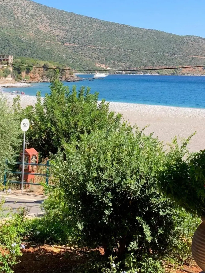 Kyparissi Guest House